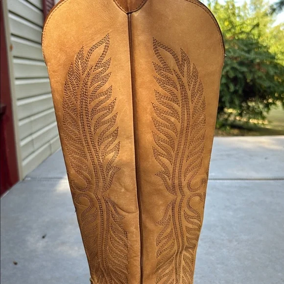 Ariat Tan Leather Heeled Boots - Picture 8 of 8
